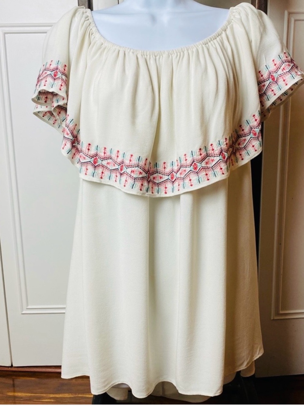 Torrid Cream Off-Shoulder Ruffle Blouse - Picture 4 of 6